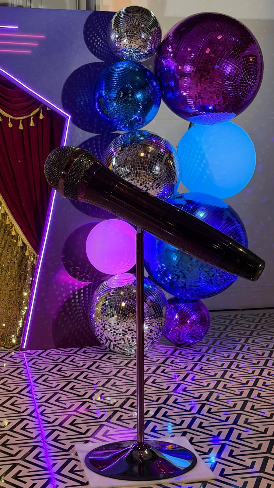 巨型麥克風 Super Size Microphone